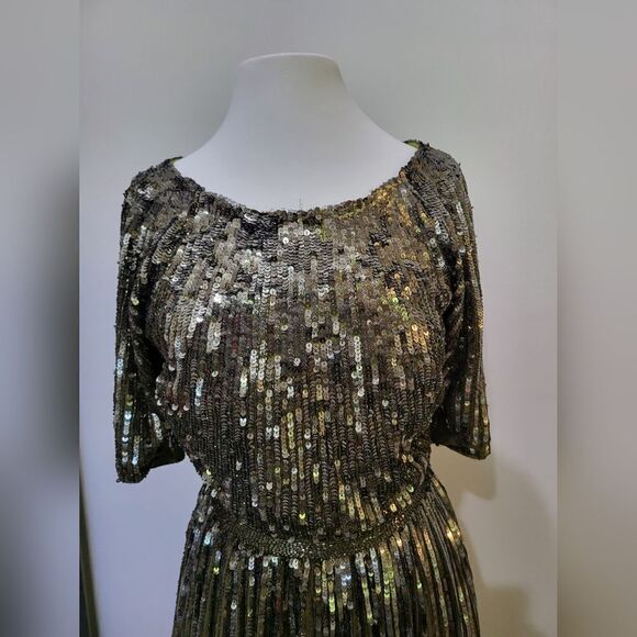Mac Duggal SHORT SLEEVE OMBRE SEQUINED EVENING GOWN NWOT size 4 Olive Green 4913 - Picture 6 of 7